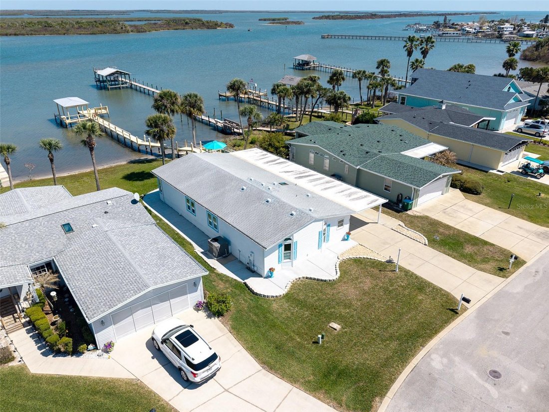 Oak Hill, Florida, United States 2 - 17604513