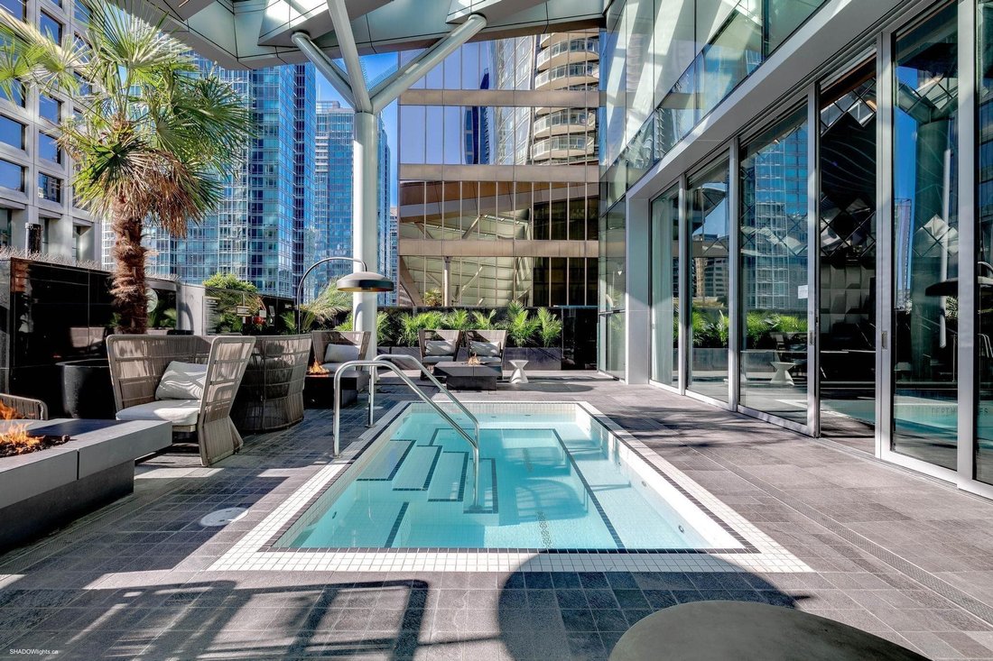 Condo in Vancouver, British Columbia, Canada 1 - 17612697