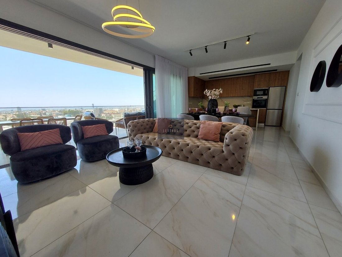 Apartment in Mesa Geitonia, Limassol, Cyprus 2 - 17599560
