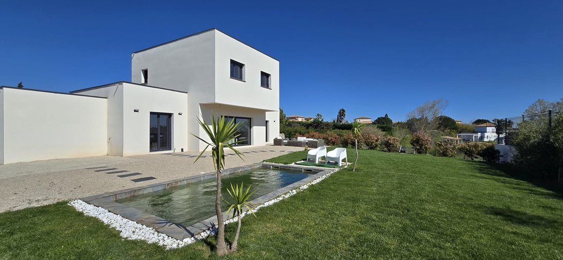 House in Centre Ancien, Saint-Gilles, France 1 - 17615113