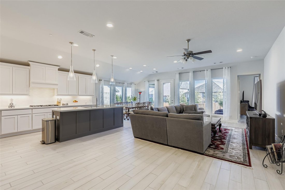 House in Spicewood, Texas, United States 2 - 17609192
