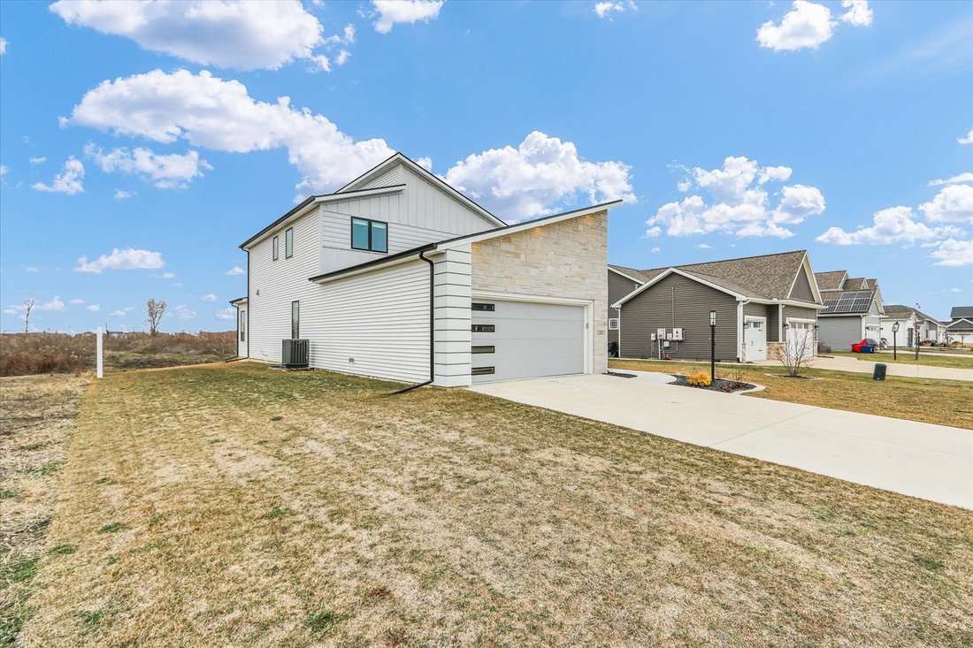 House in Savoy, Illinois, United States 3 - 17609181