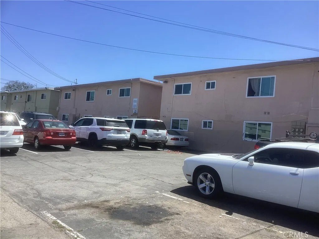 Santa Ana, California, United States 3 - 16525449