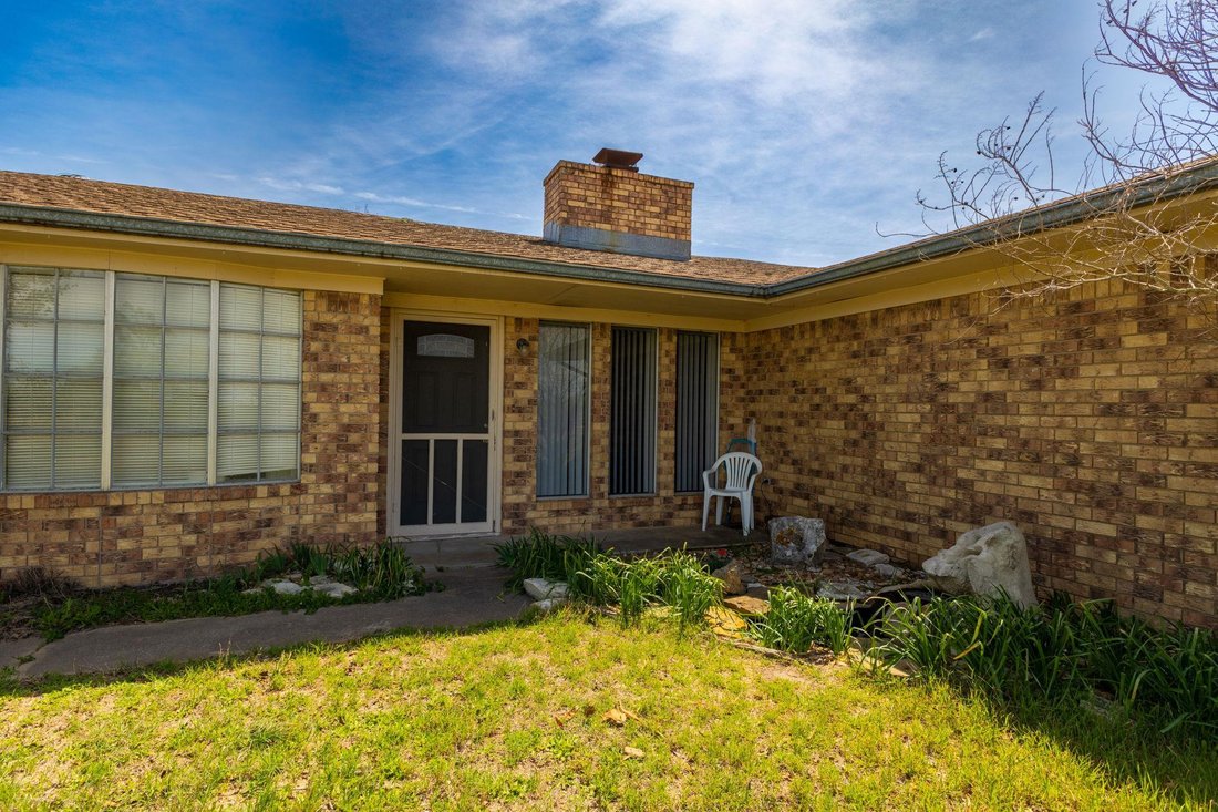 House in La Grange, Texas, United States 2 - 17609214
