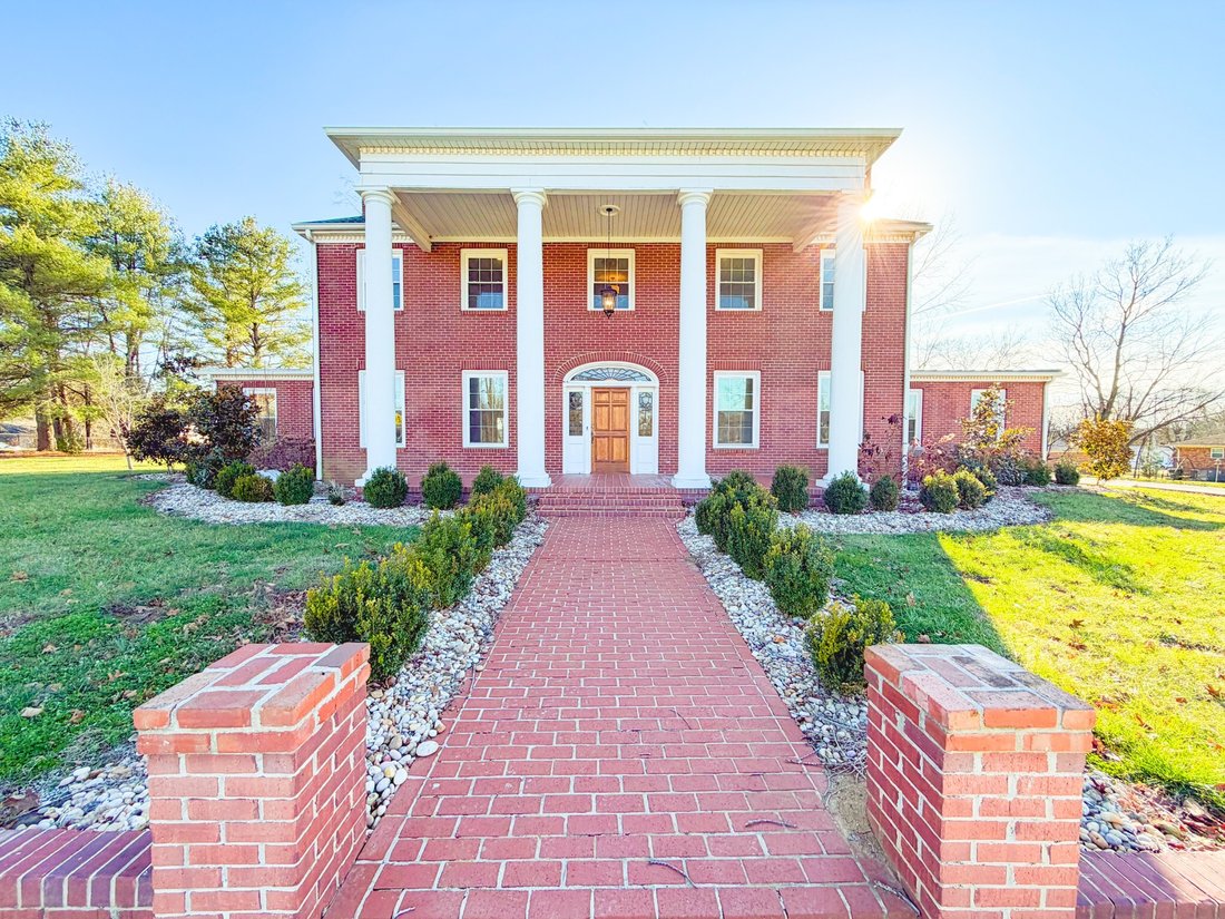 House in Lawrenceburg, Tennessee, United States 2 - 17607036