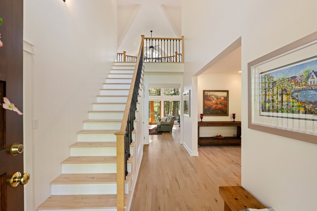 House in Brentwood Bay, British Columbia, Canada 3 - 17603226