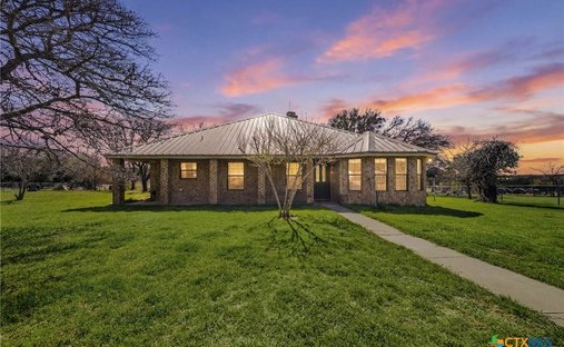 House in The Grove, Texas, United States 1