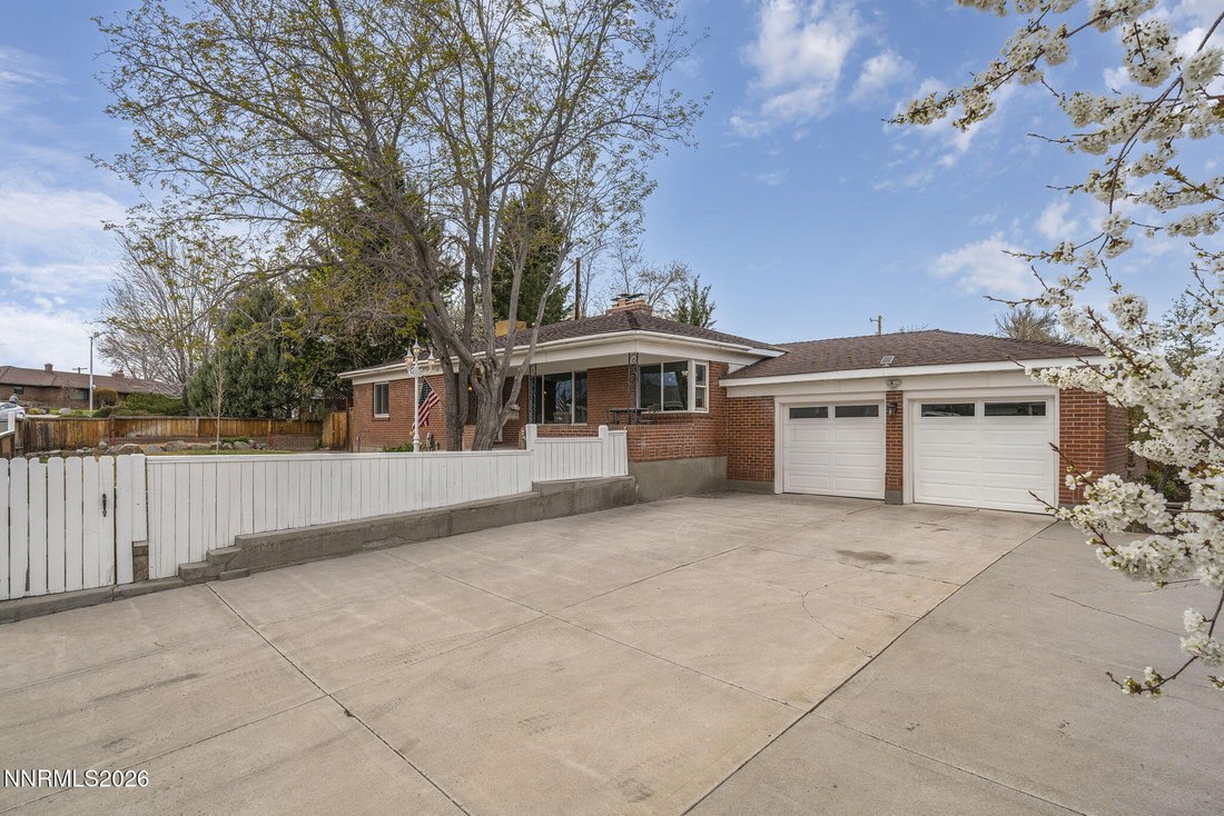 House in Reno, Nevada, United States 3 - 17599279