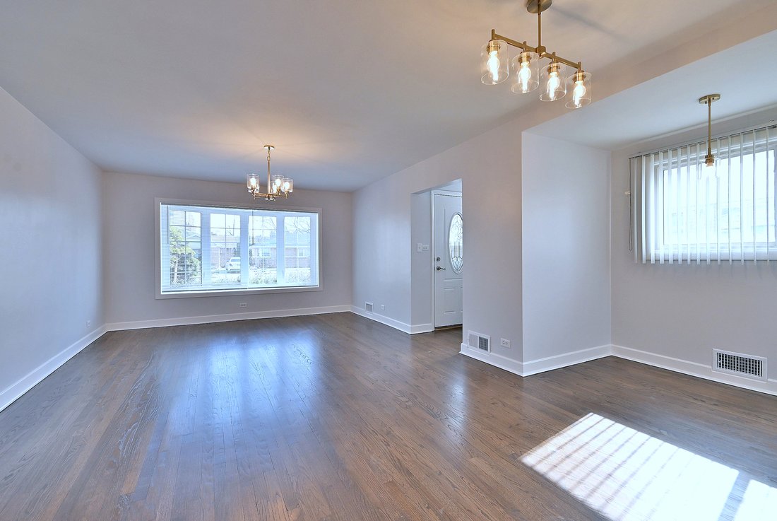 House in Lincolnwood, Illinois, United States 4 - 17608625