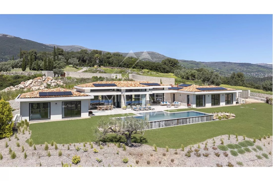 Villa in Nord, Roquefort-les-Pins, France 1 - 15551950