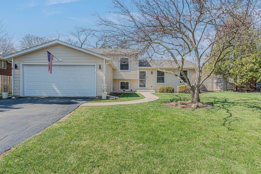 House in Bolingbrook, Illinois, United States 2 - 17608171