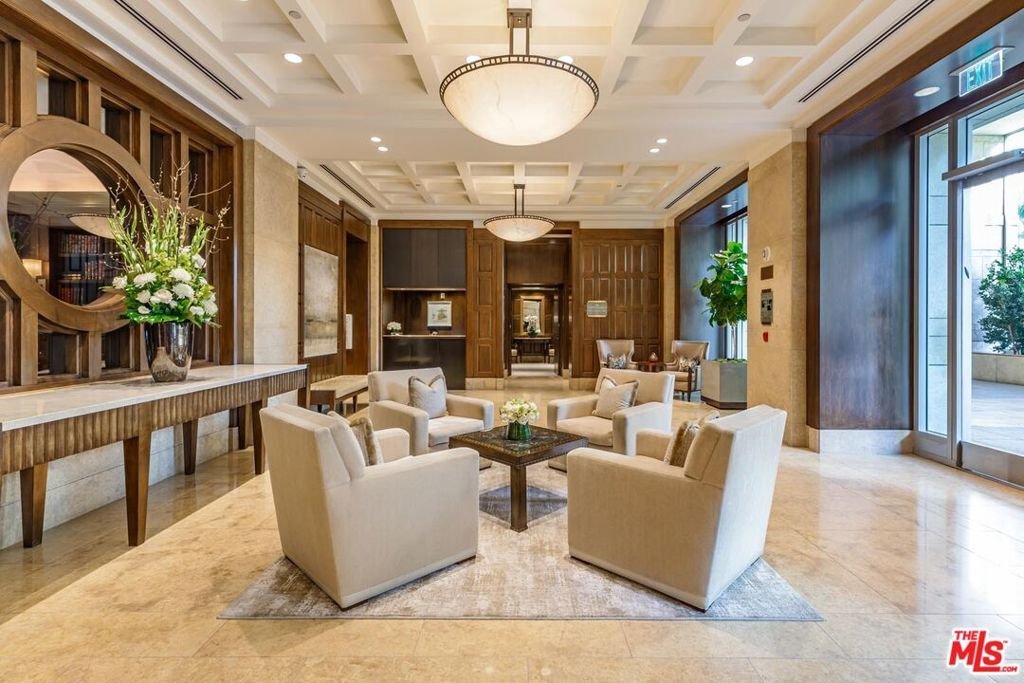 Condo in Los Angeles, California, United States 3 - 17606447