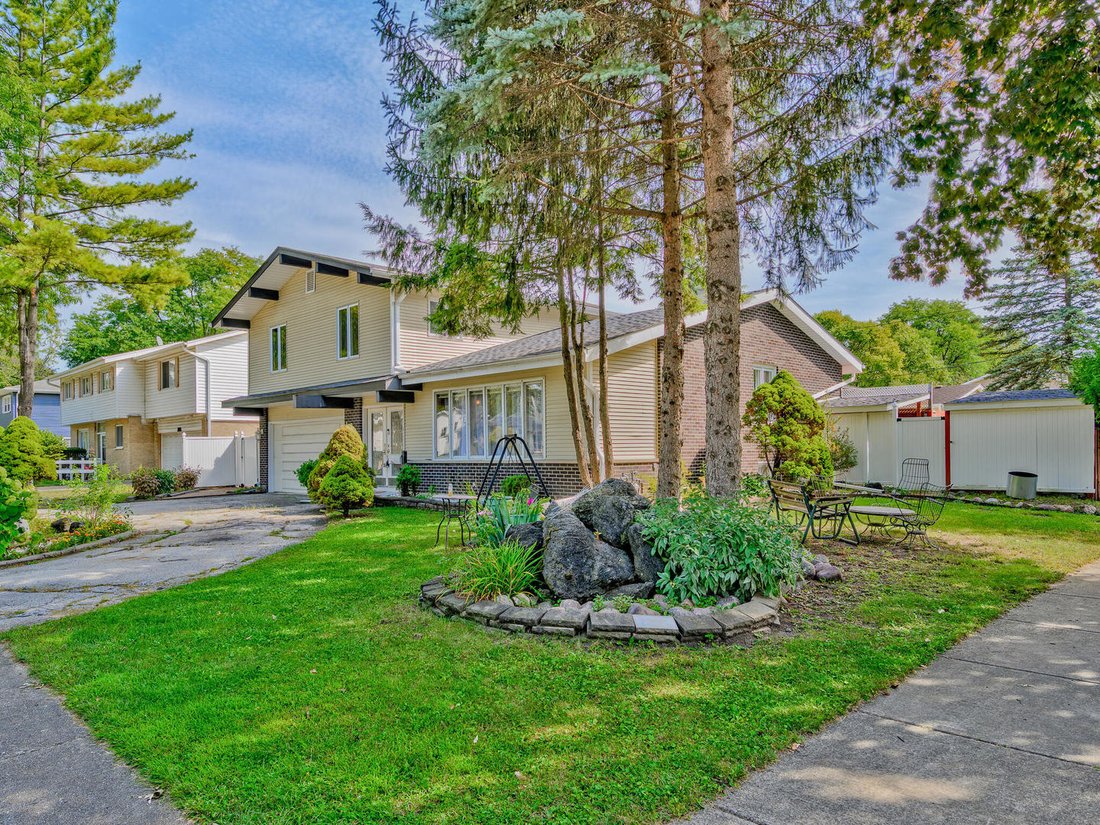 House in Mount Prospect, Illinois, United States 2 - 17607985