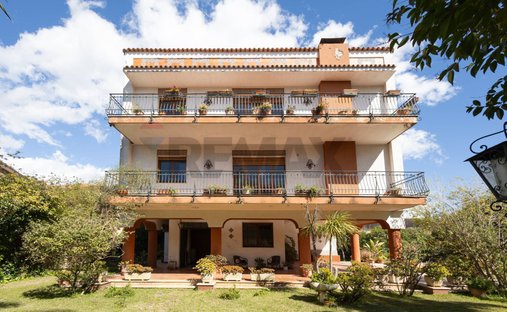 Villa in Sant'Agata li Battiati, Sicily, Italy 1