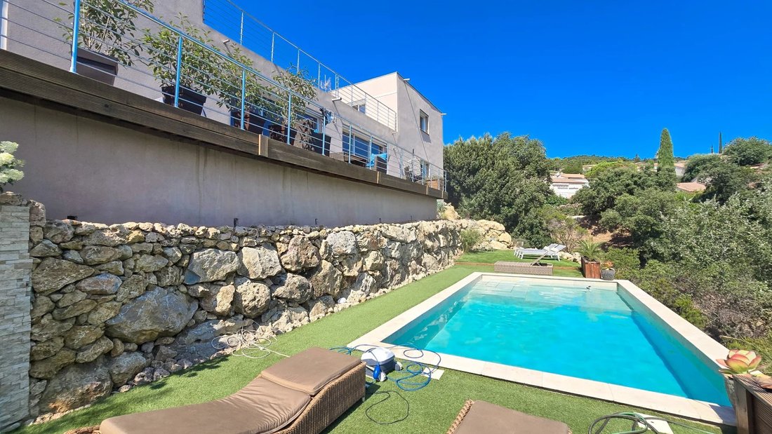 Villa in Les Issambres, Roquebrune-sur-Argens, France 1 - 17602416