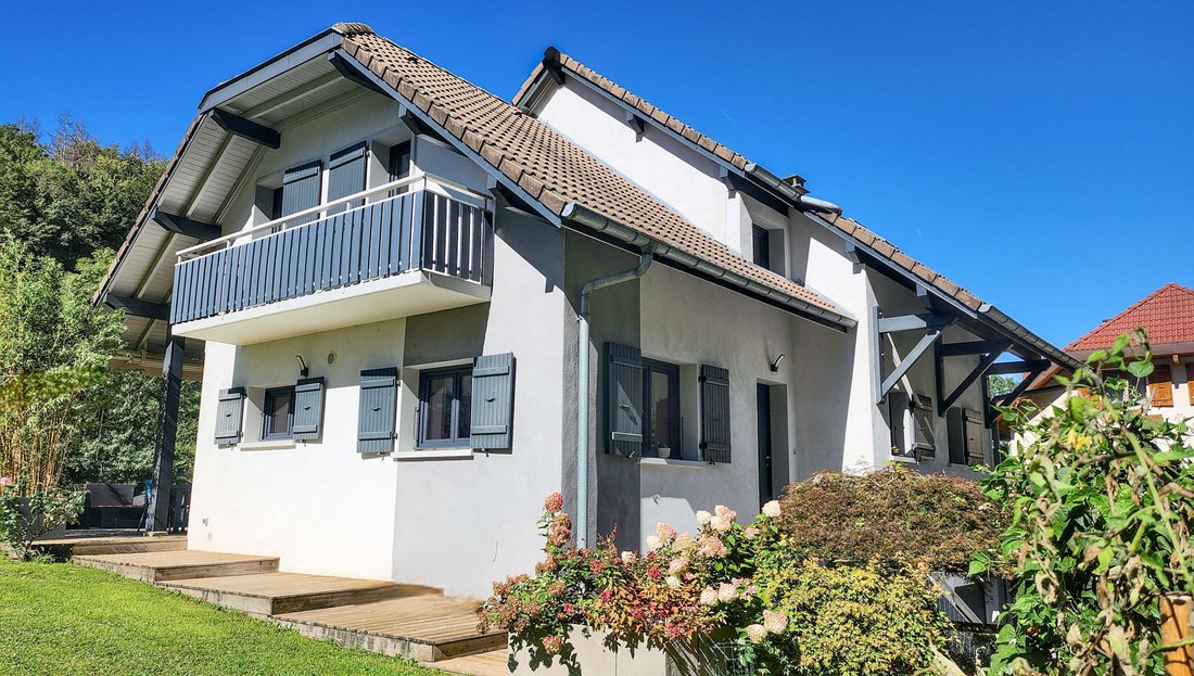 House in Dingy-Saint-Clair, Auvergne-Rhône-Alpes, France 3 - 17612266