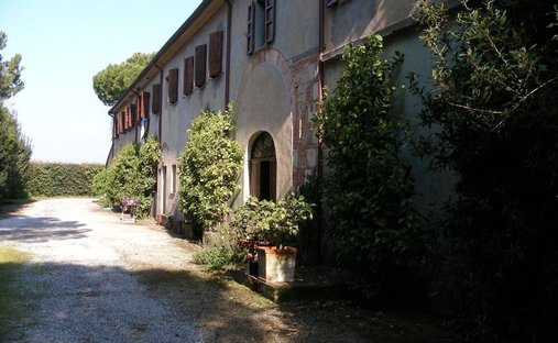 Country House in Vecchiano, Tuscany, Italy 1