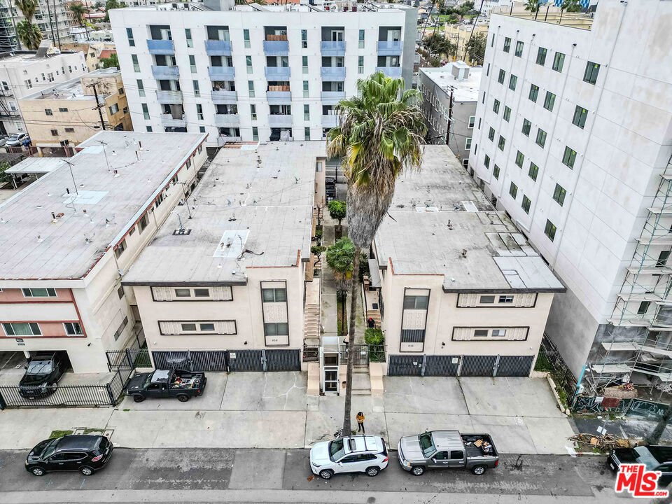 Los Angeles, California, United States 5 - 17606010