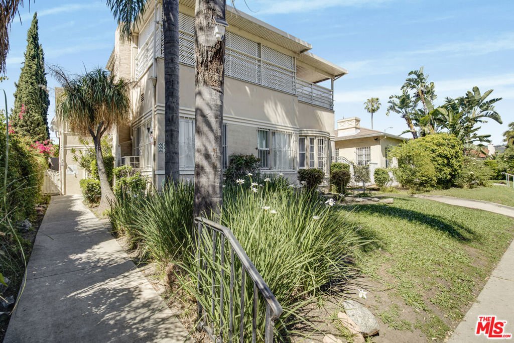 Los Angeles, California, United States 4 - 17605844