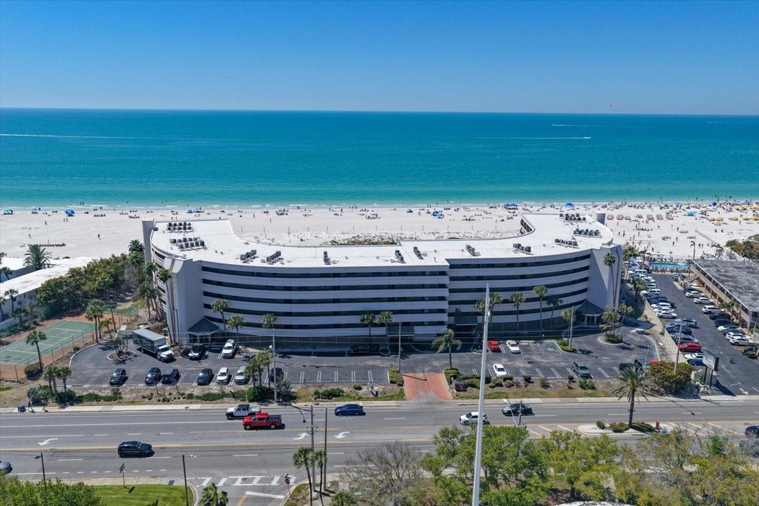 Condo in St. Pete Beach, Florida, United States 2 - 17604474