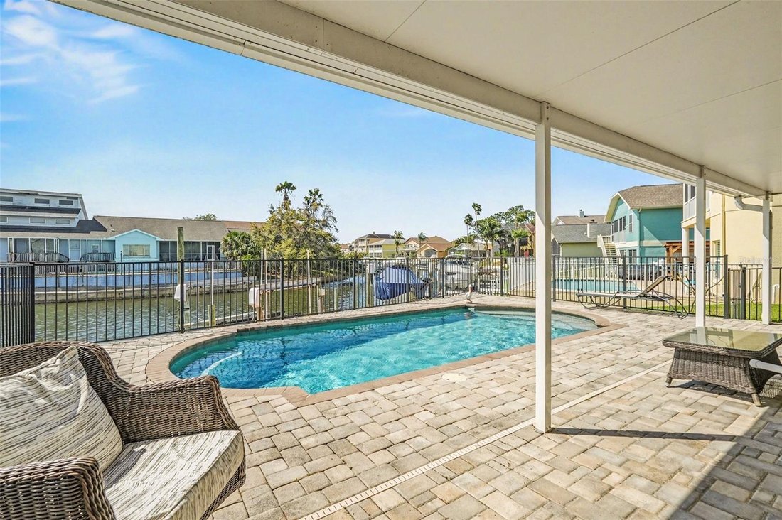 Maison à New Port Richey, Floride, États-Unis 3 - 17604072