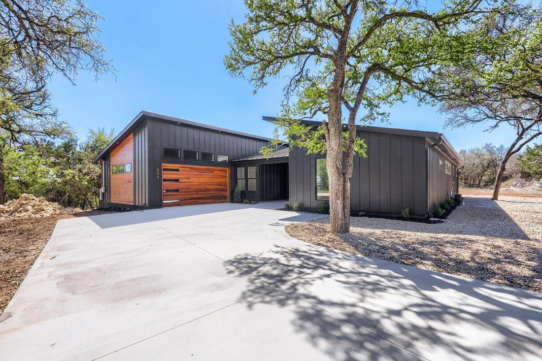 House in Jonestown, Texas, United States 1 - 17609409
