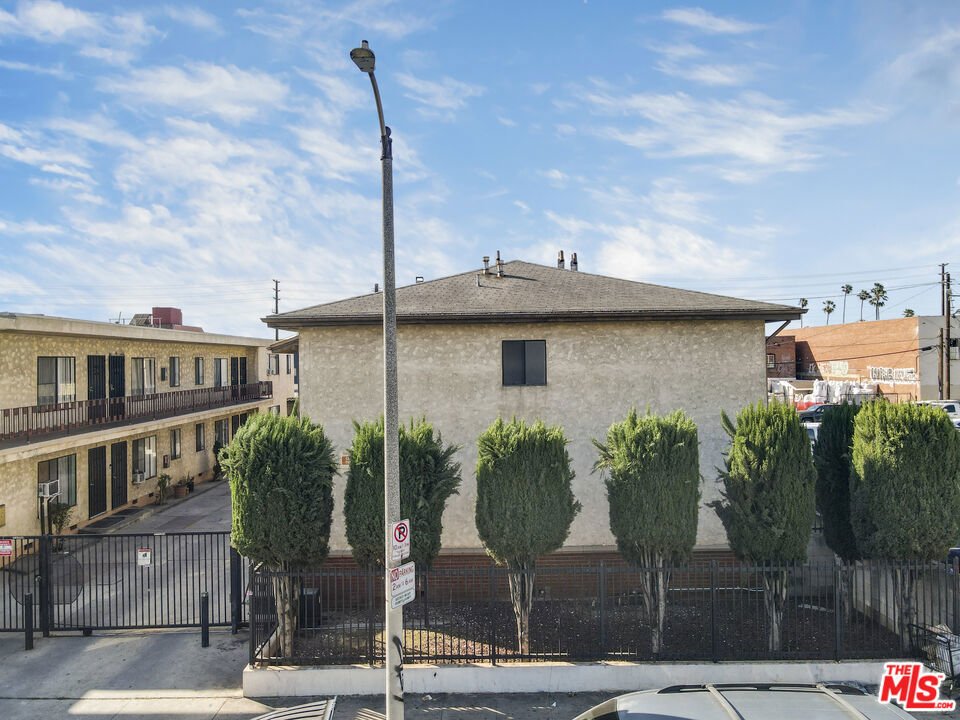 Los Angeles, California, United States 5 - 17606166