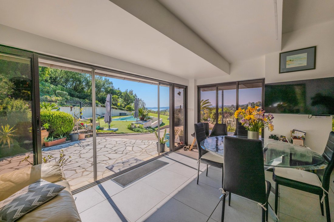 Villa in Les Issambres, Roquebrune-sur-Argens, France 2 - 17602146