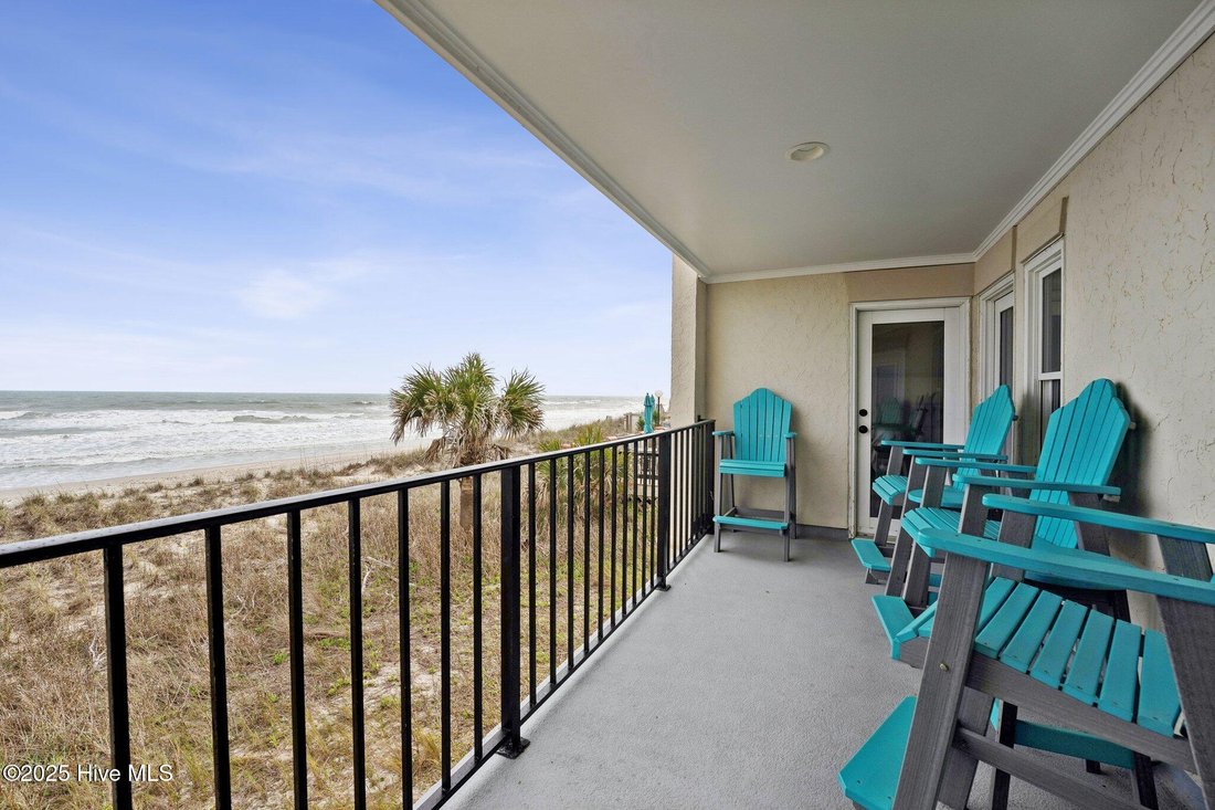 Condo in North Topsail Beach, North Carolina, United States 4 - 17606376