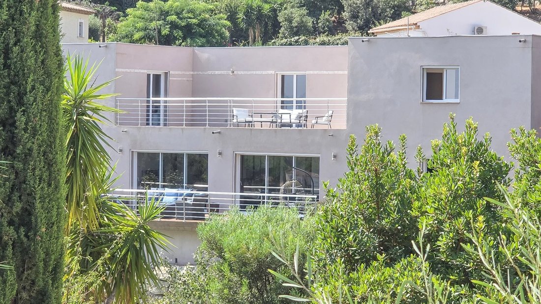 Villa in Les Issambres, Roquebrune-sur-Argens, France 3 - 17602416