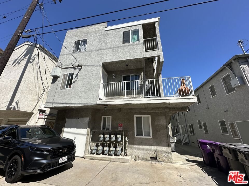 Signal Hill, California, United States 1 - 17605977