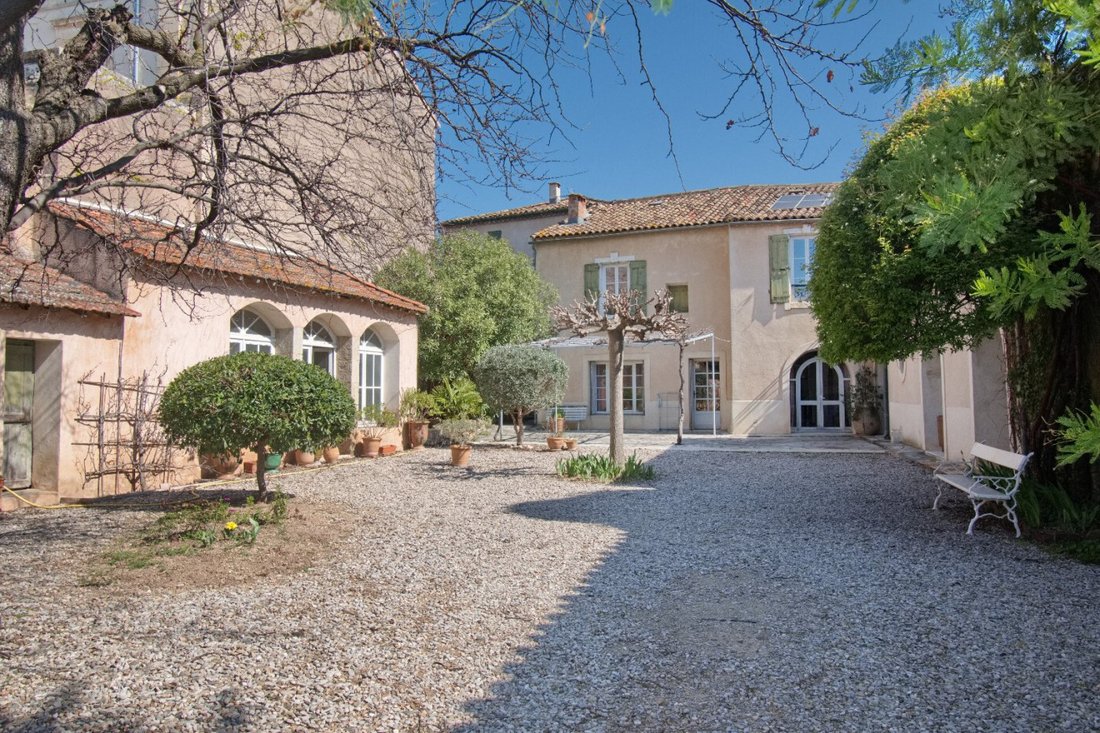 Estate in Saint-Andre-de-Sangonis, Occitania, France 1 - 17599584