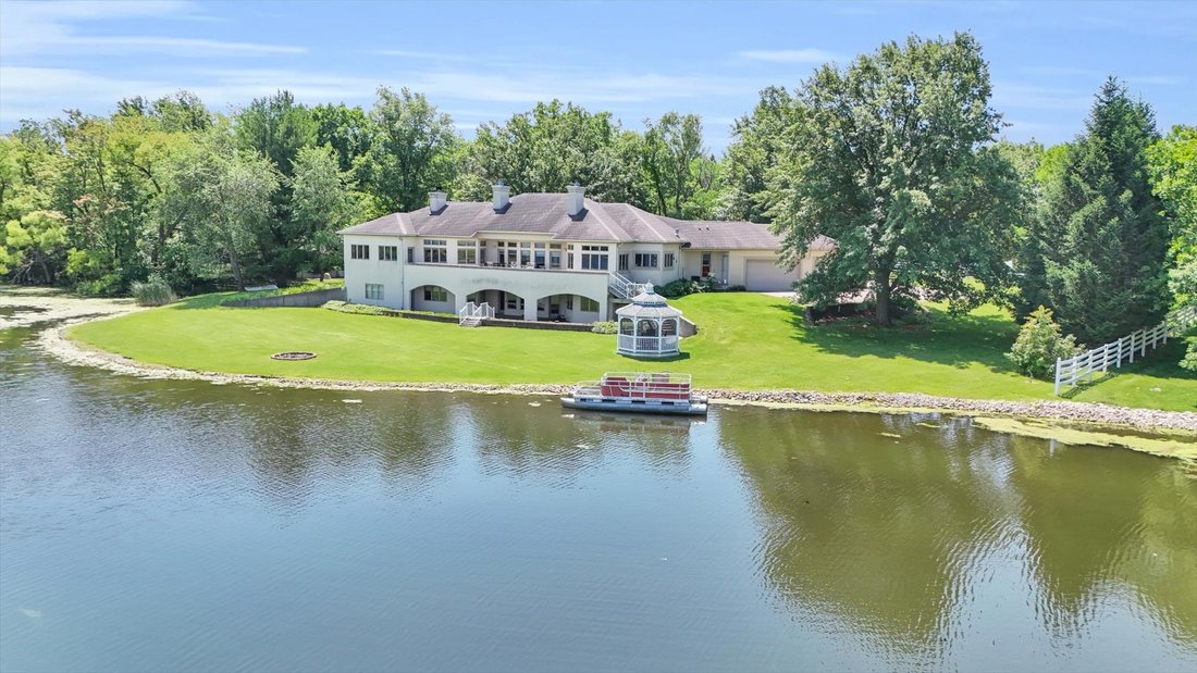 House in Mahomet, Illinois, United States 1 - 17608246