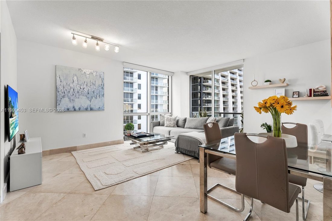 Condo in Miami, Florida, United States 2 - 17602555