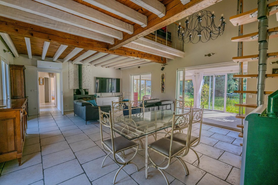 Villa in Le Plan-de-la-Tour, Provence-Alpes-Côte d'Azur, France 3 - 17602111
