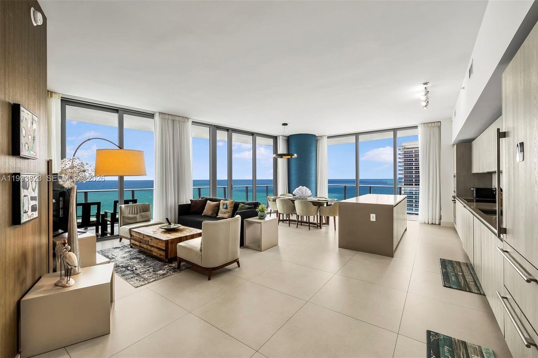 Condo in Hallandale Beach, Florida, United States 1 - 17613379