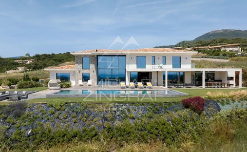 Villa in Nord, Roquefort-les-Pins, France 1