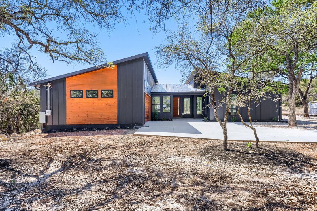 House in Jonestown, Texas, United States 2 - 17609409