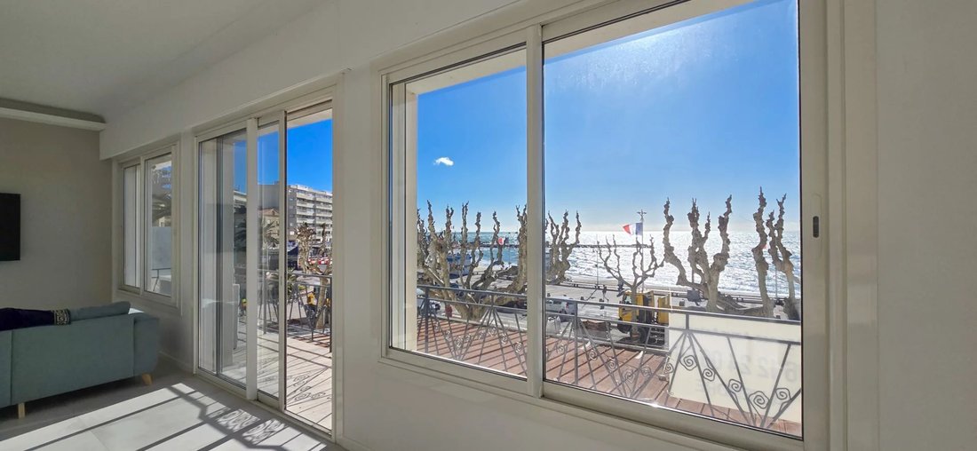 Apartment in Plateau Notre Dame Sud-Bord de mer-Beaurivage, Saint-Raphaël, France 1 - 17602412