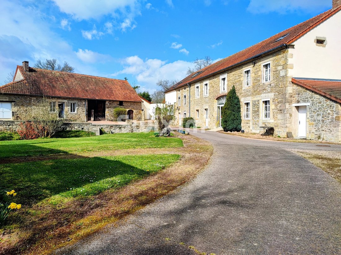 Estate in Arnay-le-Duc, Bourgogne – Franche-Comté, France 5 - 17596774