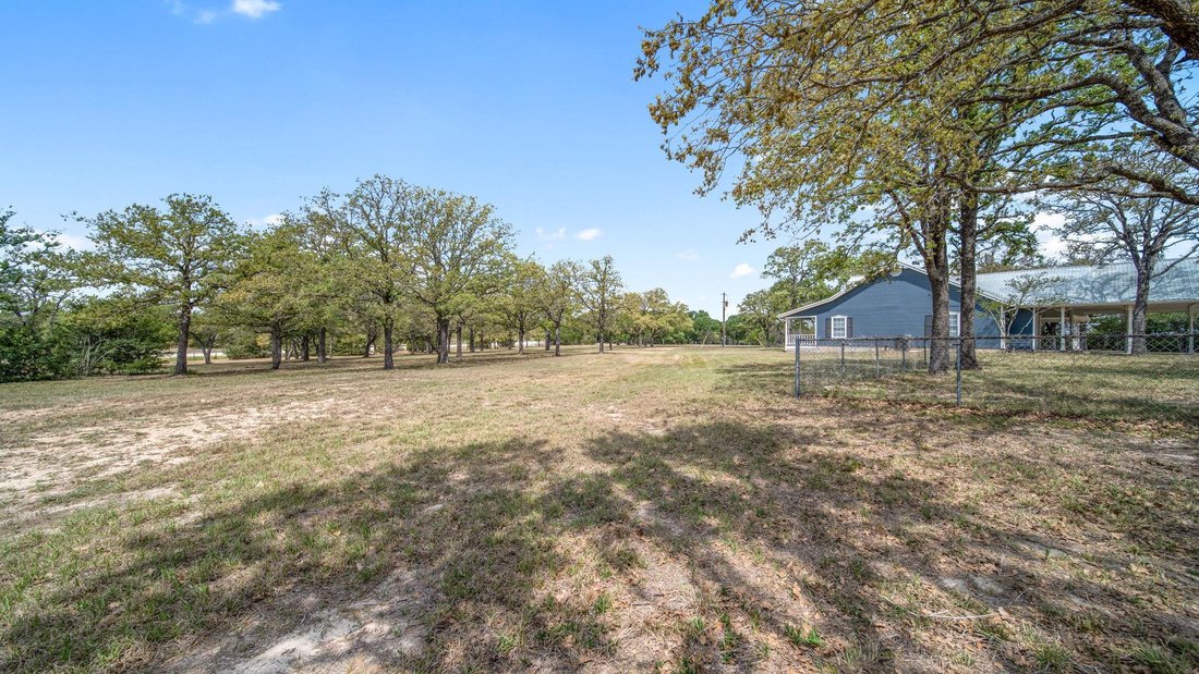 House in Giddings, Texas, United States 4 - 17609722