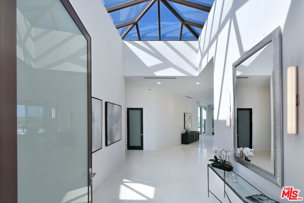 House in Los Angeles, California, United States 4 - 17605740