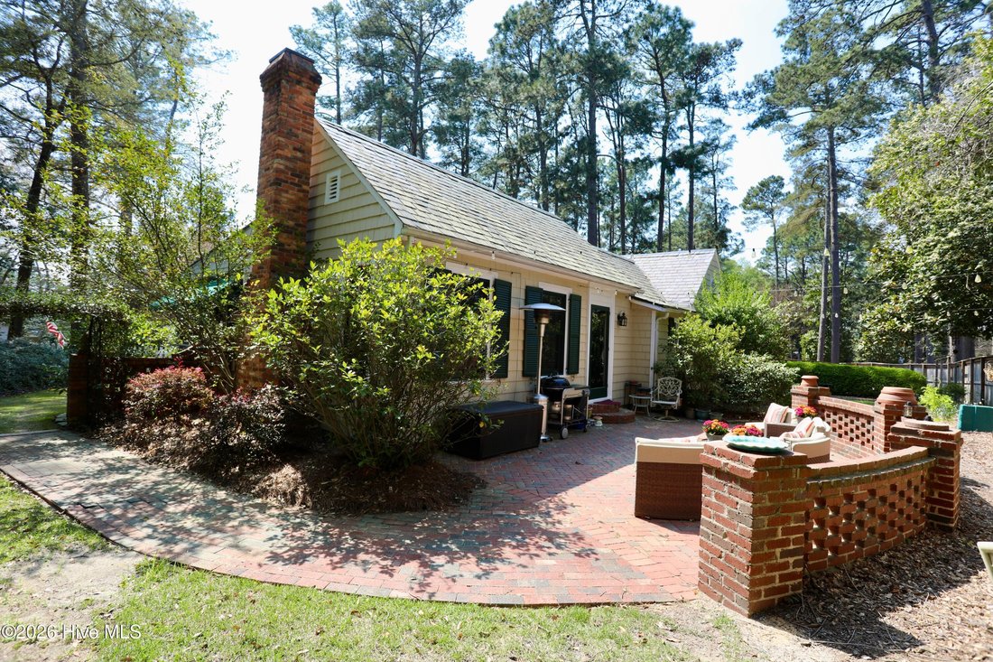 House in Southern Pines, North Carolina, United States 1 - 17605509