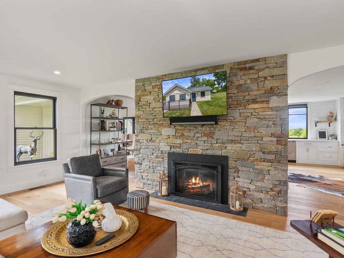 House in South Burlington, Vermont, United States 3 - 17606626