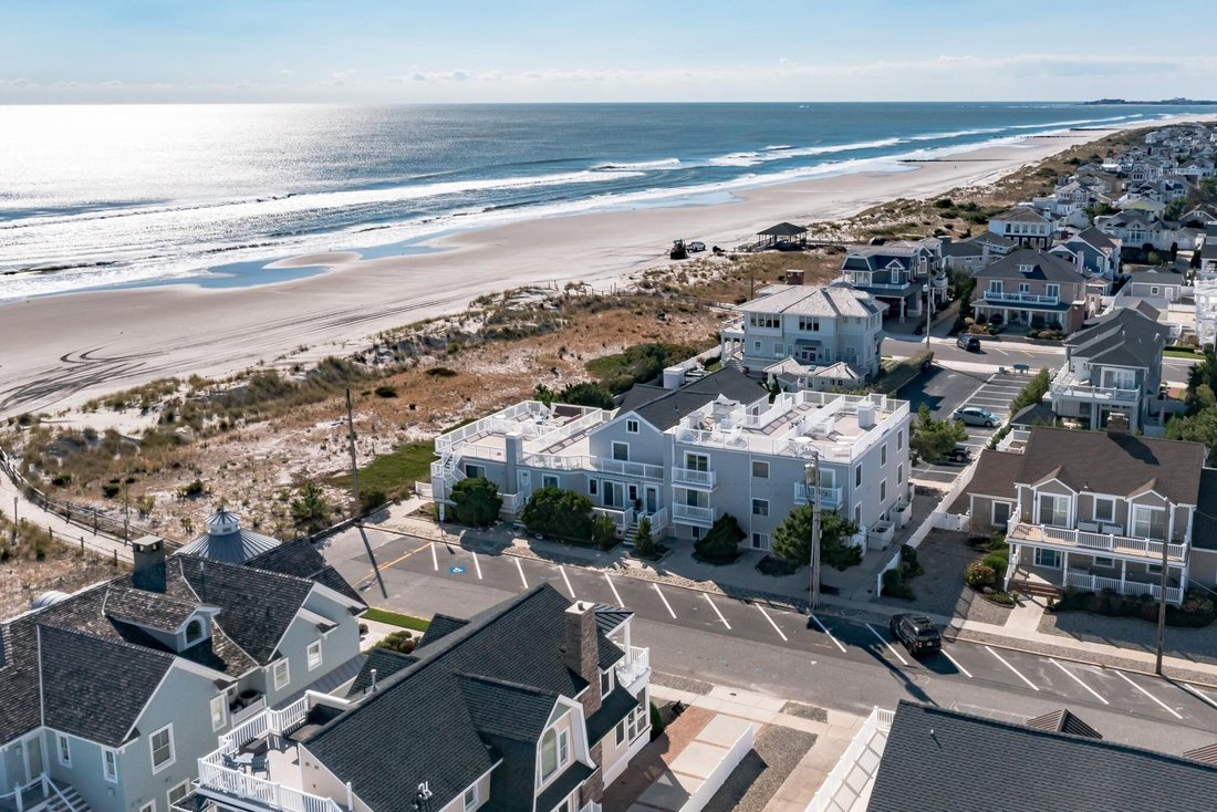 Condo in Stone Harbor, New Jersey, United States 1 - 17602872