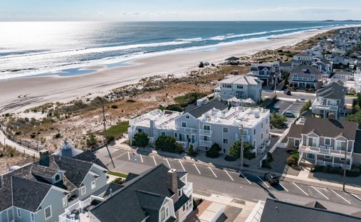 Condo in Stone Harbor, New Jersey, United States 1