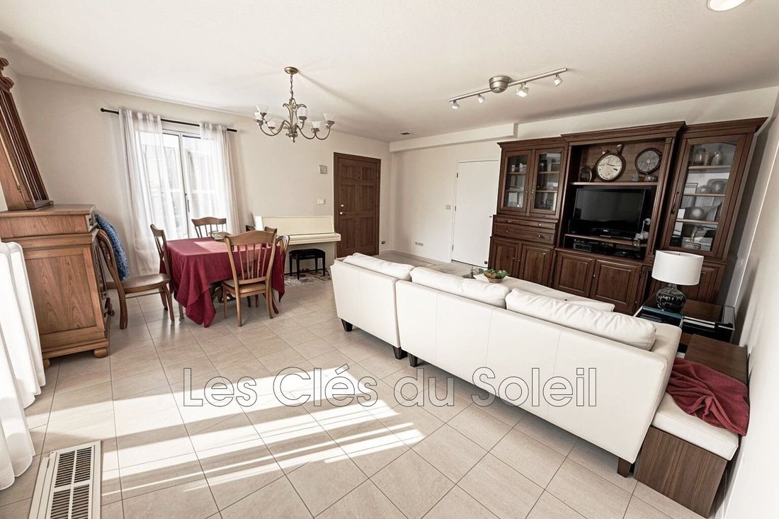Villa in La Crau, Provence-Alpes-Côte d'Azur, France 2 - 17600276