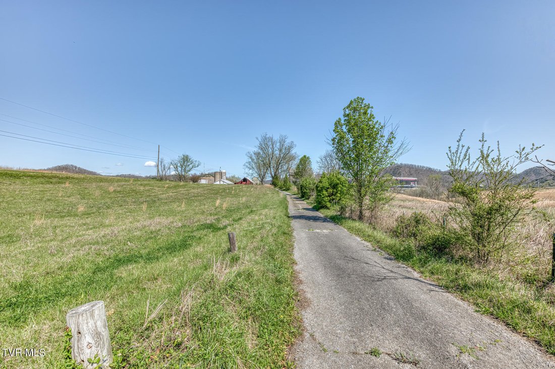 House in Bristol, Tennessee, United States 5 - 17598506