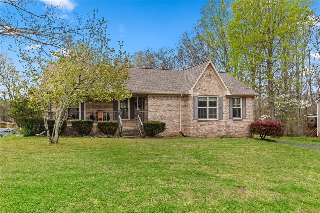 House in Columbia, Tennessee, United States 2 - 17607309