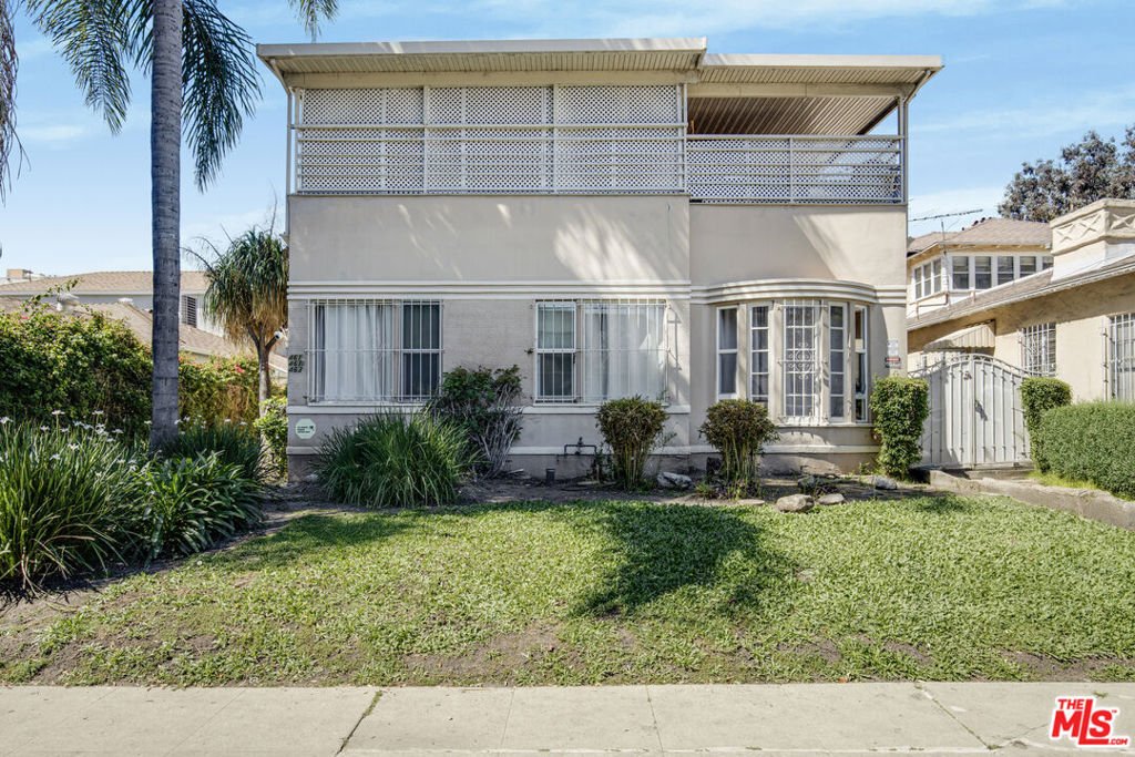 Los Angeles, California, United States 1 - 17605844